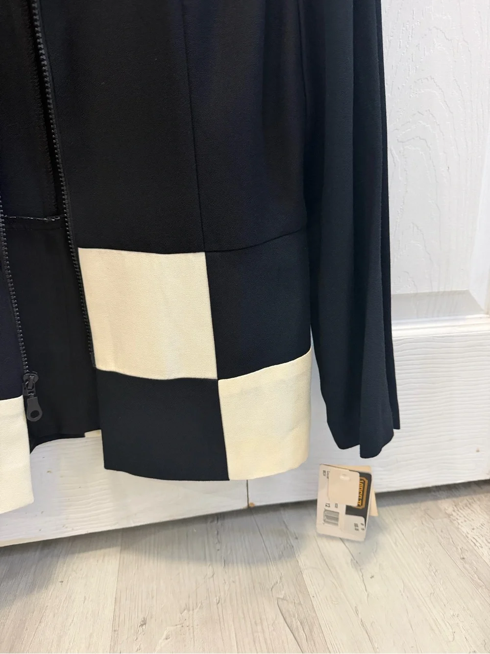 Vintage NWT Virgo II Cropped Black Zip Blazer with Cream Block Trim